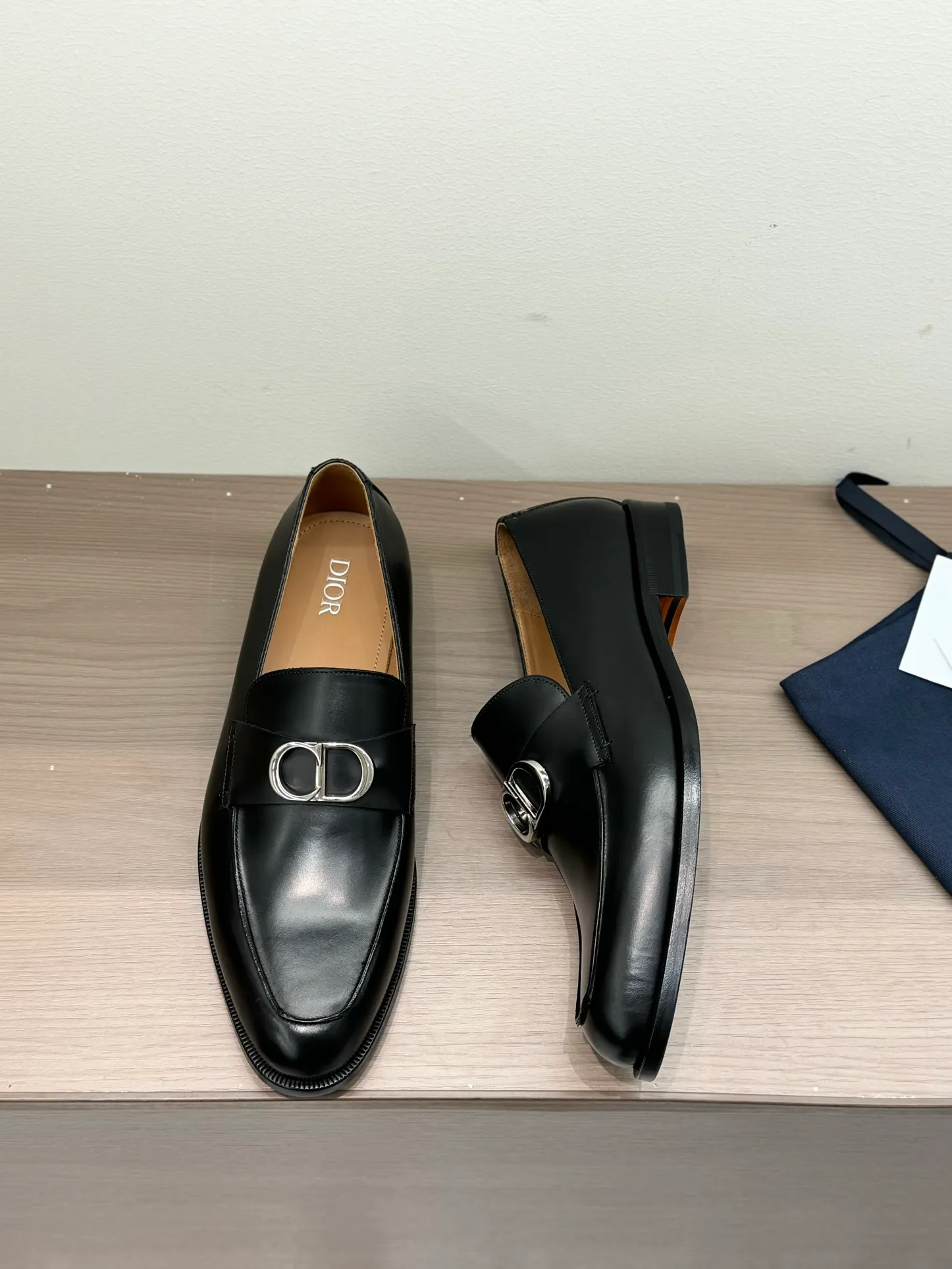 940💰 Dior high-end men's boutique casual leather shoes, imported cowhide upper, water-dyed cowhide lining, imported genuine leather outsole, perfect details, standard code 39-44 (38.45.46 customized, non-returnable and non-exchangeable),